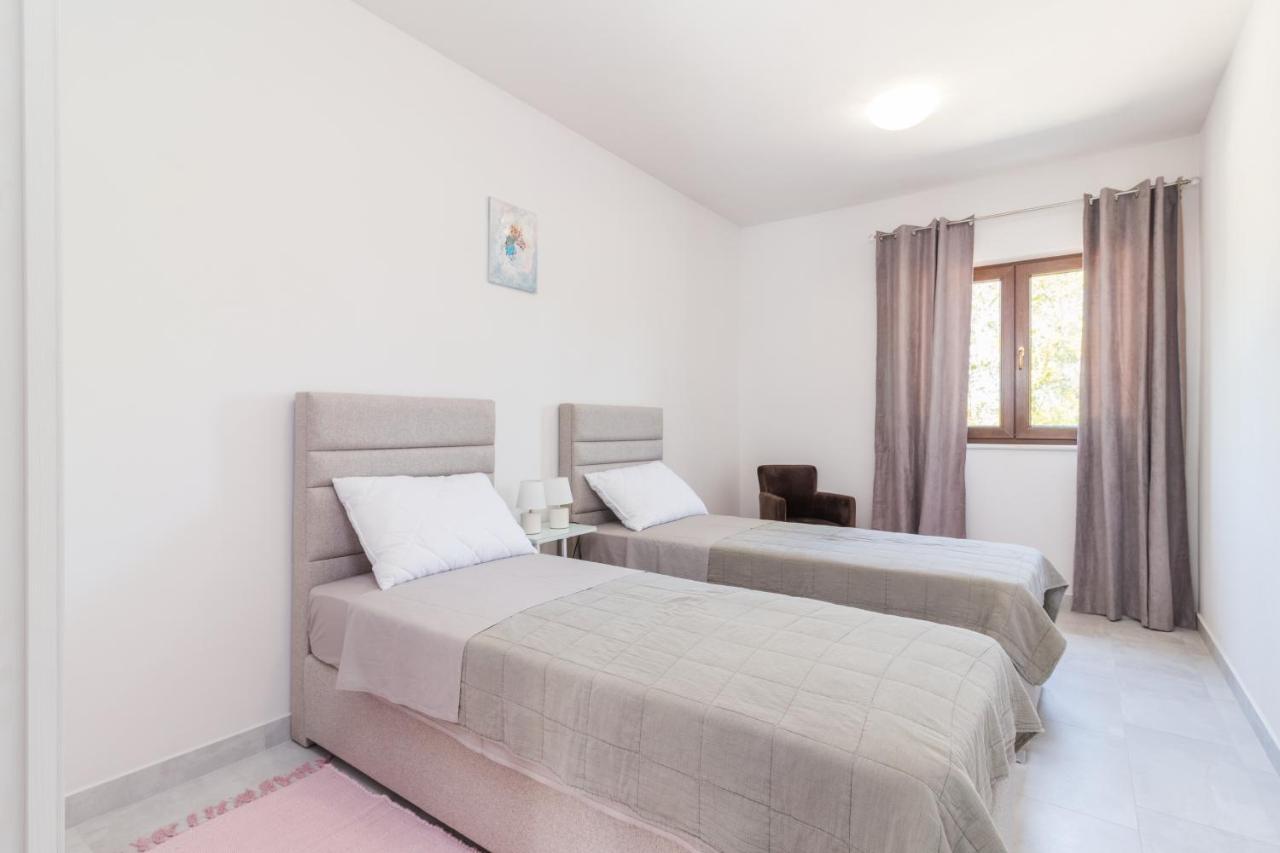 Apartmani Noa I Natali Kaldanija Eksteriør billede